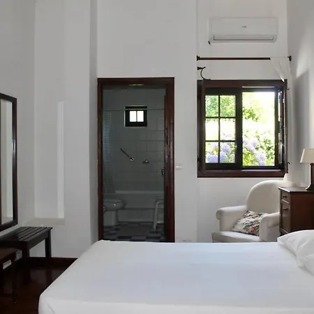 Casa Dos Esteios- Paredes