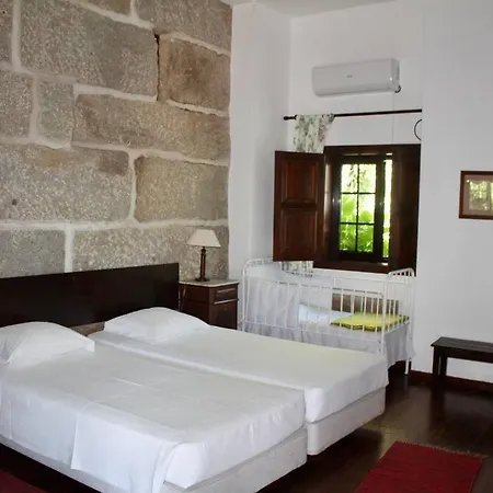 Casa Dos Esteios- Paredes